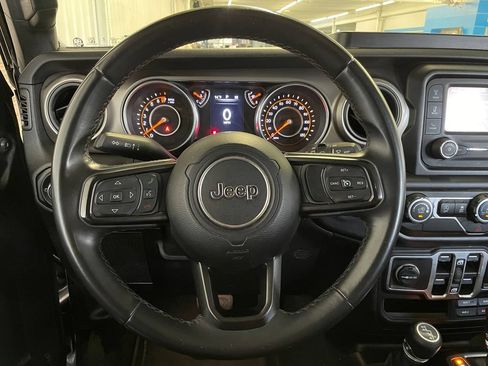 Used 2018 Jeep Wrangler Unlimited Sport S AWD/4WD image 13
