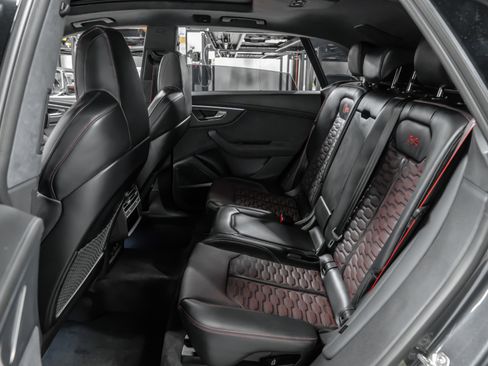 Used 2025 Audi RS Q8 performance image 28