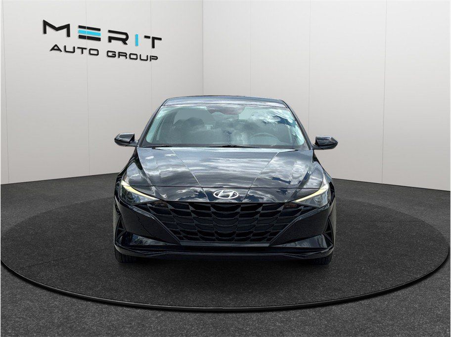 Used 2023 Hyundai Elantra SEL FWD image 3