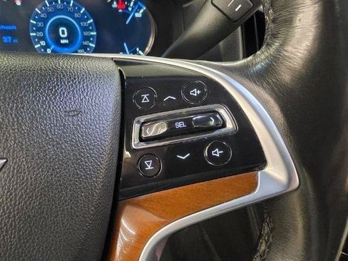 Used 2018 Cadillac Escalade ESV Luxury AWD/4WD image 12