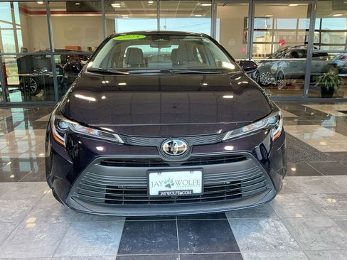 Used 2025 Toyota Corolla LE image 2