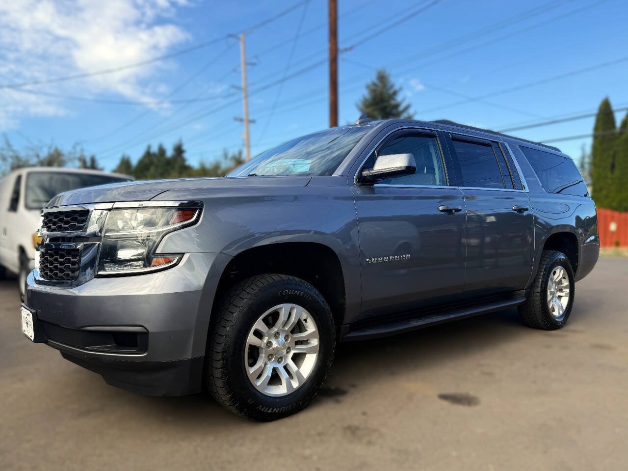 Used 2019 Chevrolet Suburban LT AWD/4WD image 2