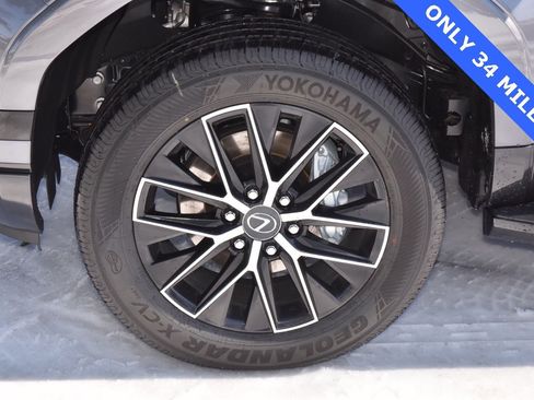 Used 2026 Lexus GX 550 image 39