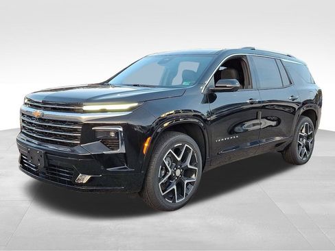New 2026 Chevrolet Traverse High Country image 2