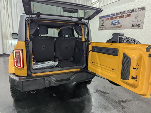 Used 2021 Ford Bronco Outer Banks image 9