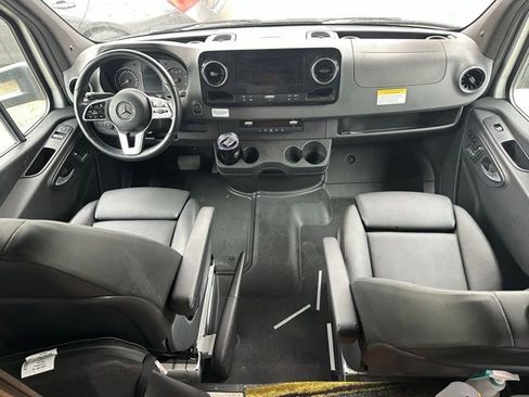 Used 2020 Mercedes-Benz Sprinter 3500 image 15