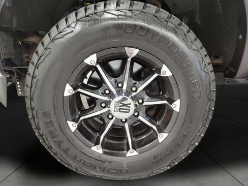 Used 2016 Ford F250 Lariat w/ Chrome Package AWD/4WD image 4