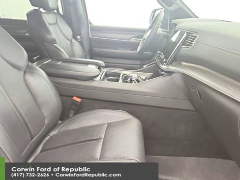 Used 2024 Jeep Wagoneer Series III image 25