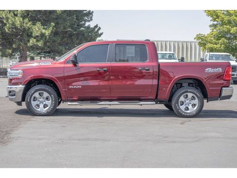 Used 2025 RAM 1500 Big Horn AWD/4WD image 6