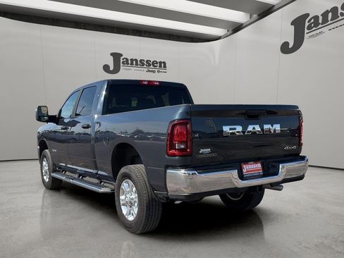 Used 2026 RAM 2500 Big Horn AWD/4WD image 3