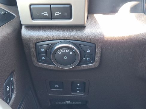 Used 2022 Ford F350 King Ranch w/ King Ranch Ultimate Package AWD/4WD image 22