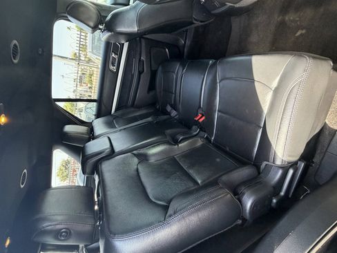 Used 2016 Ford Explorer XLT w/ Equipment Group 202A AWD/4WD image 15