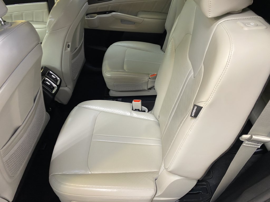Used 2025 Kia Sorento SX FWD image 23