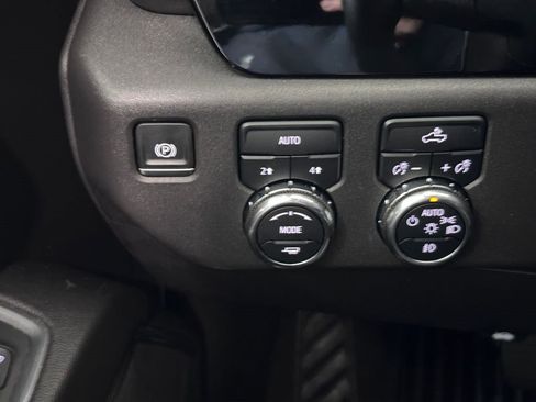 Certified 2024 GMC Sierra 1500 Elevation image 21