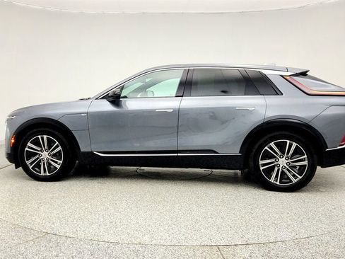 Used 2023 Cadillac Lyriq AWD image 8