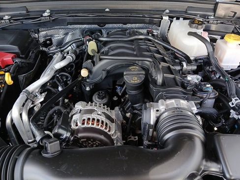 Used 2025 Jeep Gladiator Sport image 70