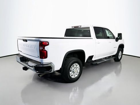 Used 2025 Chevrolet Silverado 2500 LT AWD/4WD image 7