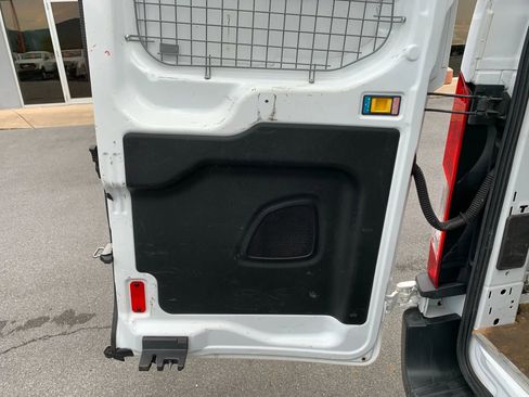 Used 2015 Ford Transit 250 130 Low Roof image 33