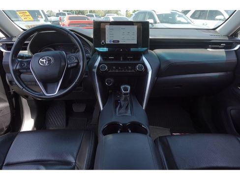 Used 2024 Toyota Venza LE AWD/4WD image 23