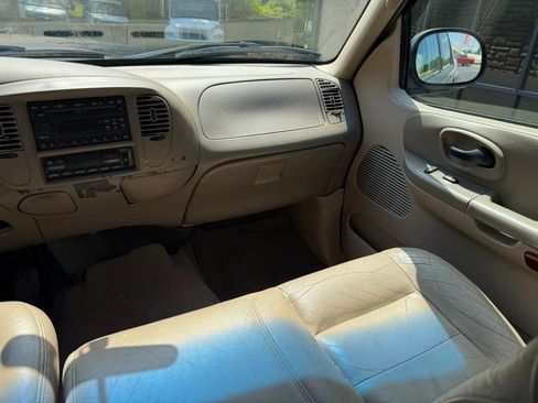 Used 2003 Ford F150 Lariat RWD image 15