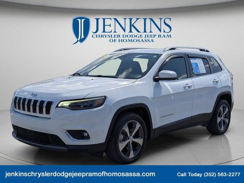 Used 2019 Jeep Cherokee Limited w/ Technology Group FWD image 13
