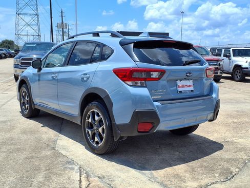 Used 2020 Subaru Crosstrek 2.0i Premium w/ Moonroof Package 2 AWD/4WD image 3