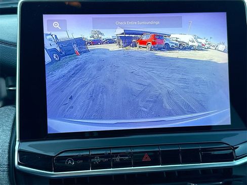 Used 2023 Jeep Compass Latitude image 15