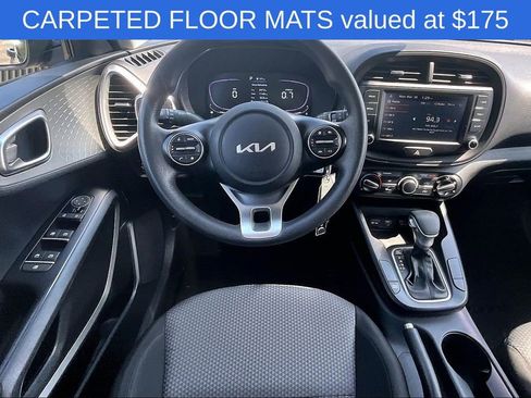 Used 2023 Kia Soul LX w/ LX Technology Package FWD image 6