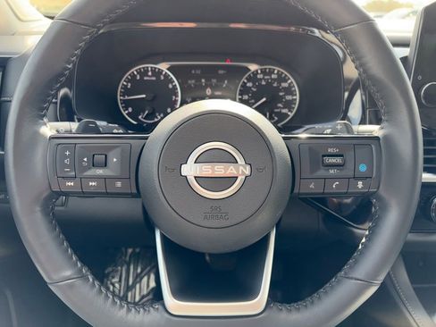 Used 2022 Nissan Pathfinder SL w/ SL Premium Package image 11