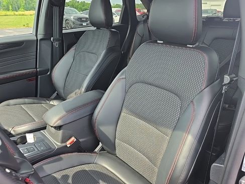 Used 2025 Ford Escape ST-Line image 18