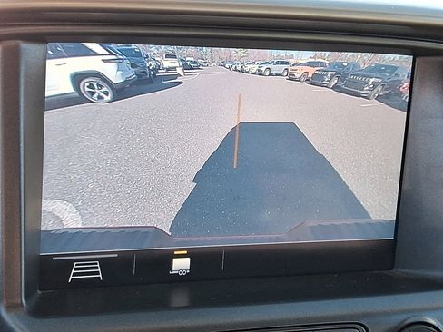 Used 2022 Chevrolet Colorado Z71 w/ Safety Package image 29