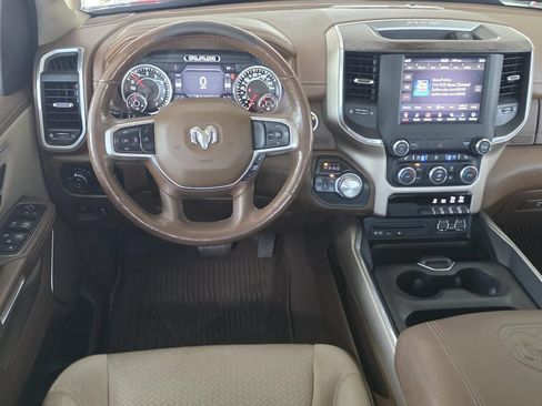 Used 2019 RAM 1500 Laramie AWD/4WD image 12