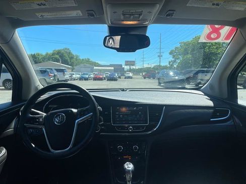 Used 2018 Buick Encore Essence FWD image 9