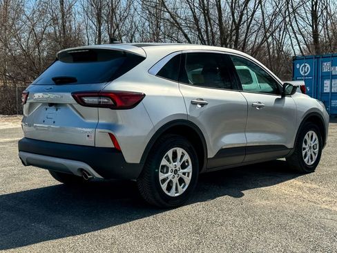 Certified 2023 Ford Escape Active image 3
