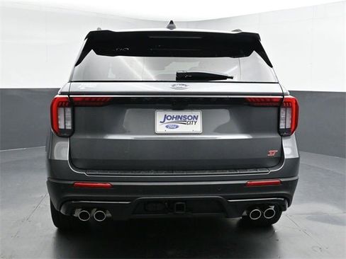 New 2026 Ford Explorer ST image 13
