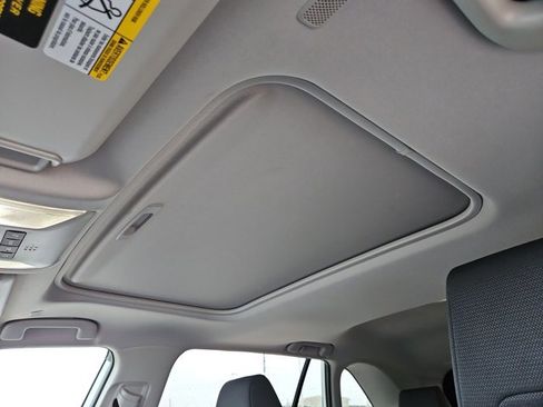Used 2025 Toyota RAV4 XLE w/ Convenience Package FWD image 16