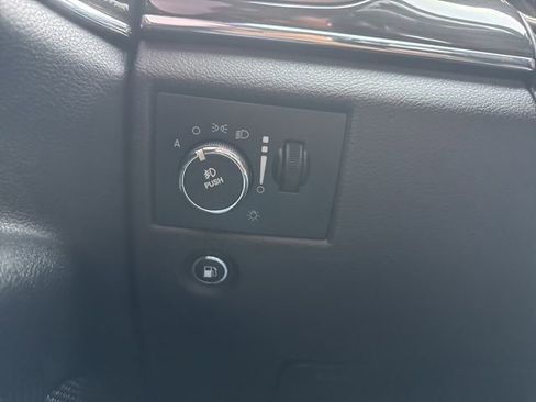 Used 2014 Jeep Grand Cherokee Overland AWD/4WD image 28