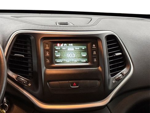 Used 2014 Jeep Cherokee Latitude w/ Cold Weather Group image 15