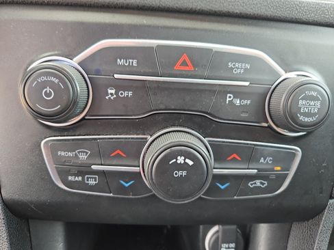 Used 2023 Dodge Charger SXT RWD image 27