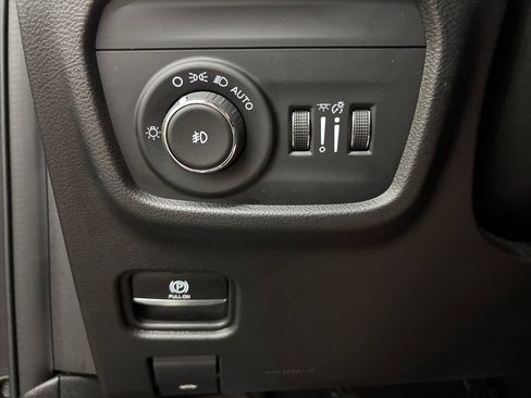 Used 2022 Jeep Grand Cherokee L Overland AWD/4WD image 32