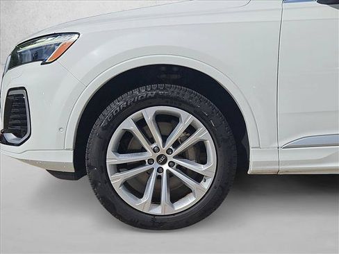 Used 2025 Audi Q7 3.0T Premium Plus AWD/4WD image 19