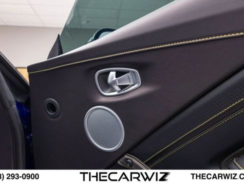 Used 2023 Aston Martin V8 Vantage Coupe RWD image 74