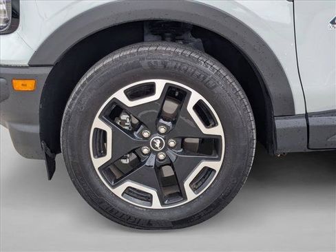 Used 2023 Ford Bronco Sport Outer Banks w/ Tech Package AWD/4WD image 18