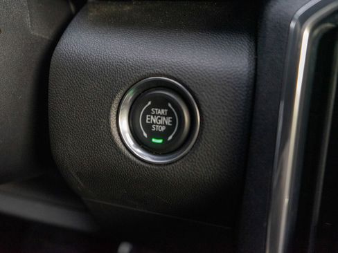 Used 2024 GMC Acadia Elevation image 20