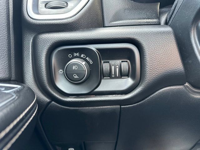 Used 2019 RAM 3500 Laramie AWD/4WD image 26