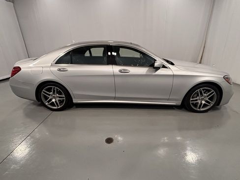 Used 2020 Mercedes-Benz S 560 4MATIC Sedan image 5