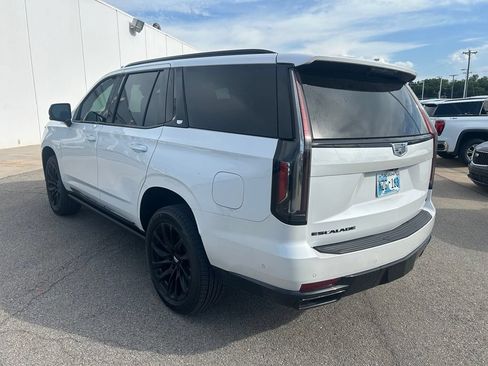 Used 2023 Cadillac Escalade Sport Platinum w/ LPO, ONYX Package AWD/4WD image 3
