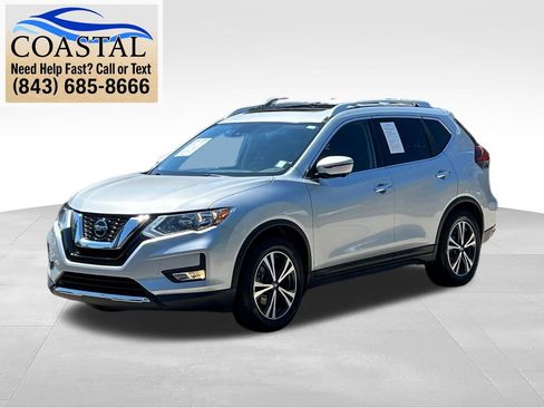Used 2020 Nissan Rogue SV w/ Sun & Sound Touring Package FWD image 1