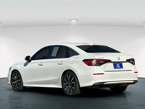 Used 2023 Honda Civic EX image 4