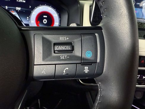 Certified 2024 Nissan Rogue SL FWD image 32